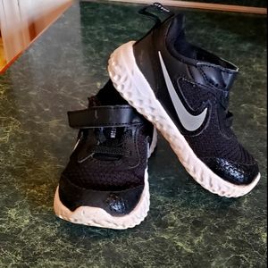Size 5 baby Nike shoes